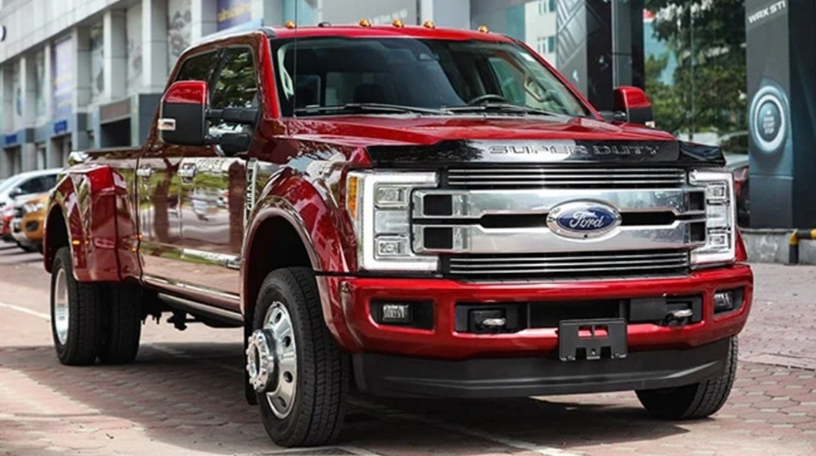 Ford F-450 Super Duty Limited cũng sở hữu ngoại h&igrave;nh đ&aacute;ng ngưỡng mộ
