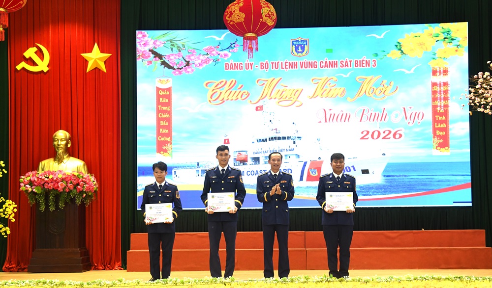 Bộ Tư lệnh Vùng Cảnh sát biển 3 tổ chức đón Giao thừa Tết Nguyên đán Bính Ngọ 2026