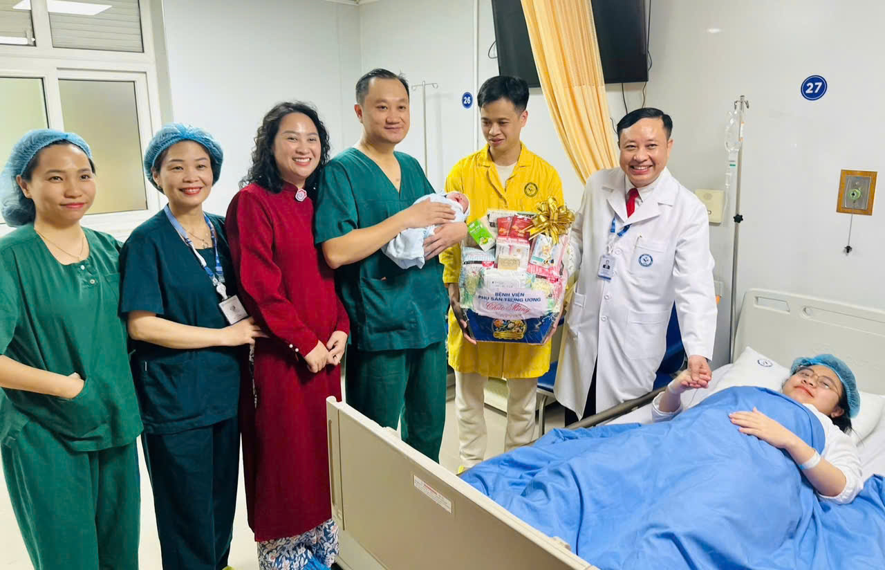 Những “em bé 0 giờ” chào đời đêm Giao thừa Bính Ngọ 2026