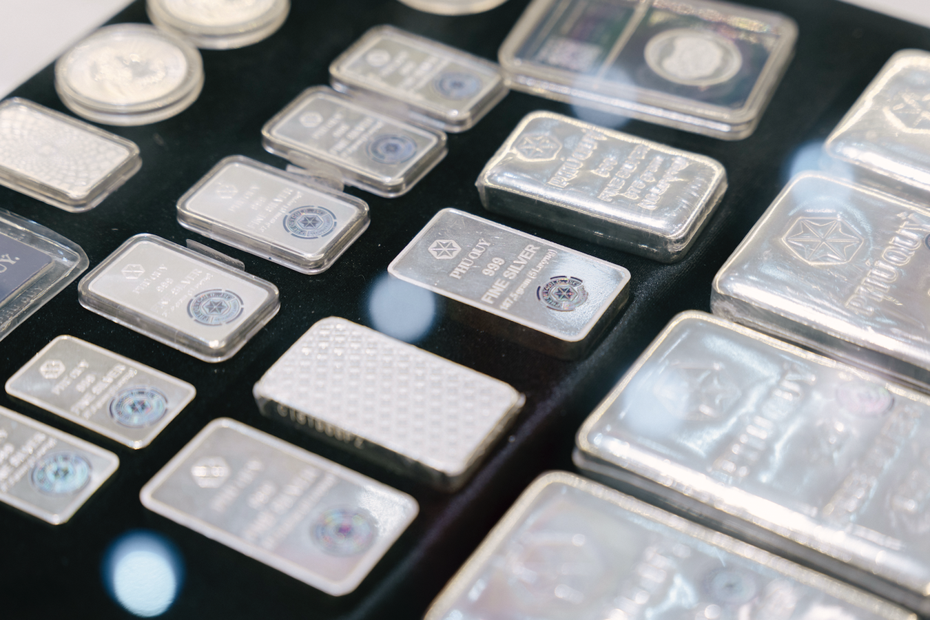 Giá bạc giảm sốc sau khi đạt đỉnh và cơ hội cho nhà đầu tư trong năm 2026