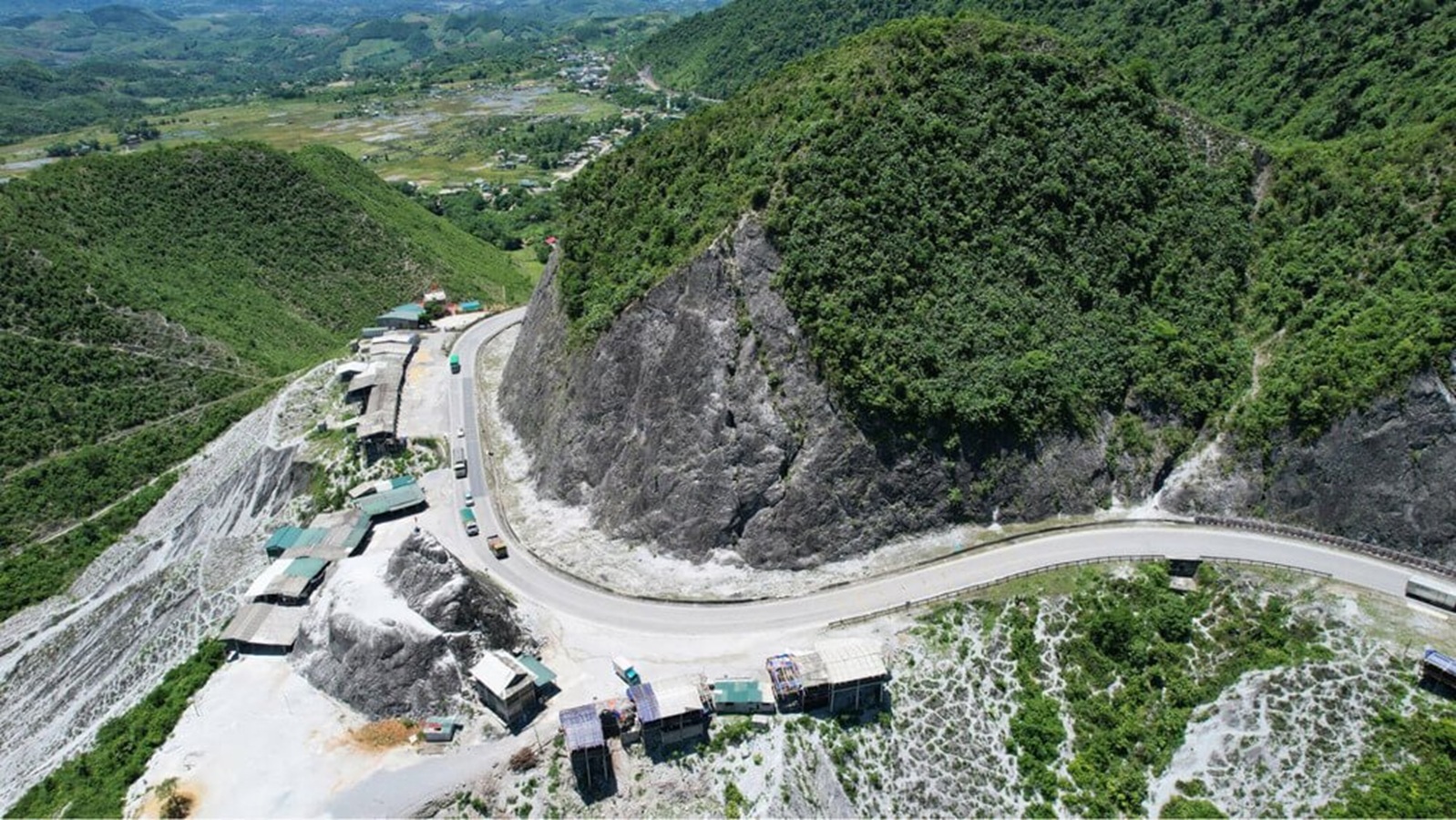 Kinh nghiệm lái xe an toàn khi du xuân vùng núi phía Bắc năm 2026