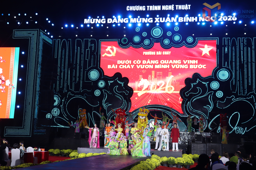 Chương trình nghệ thuật sôi động, hấp dẫn tại phường Bãi Cháy, thu hút đông người dân và du khách đến tham dự Chương trình nghệ thuật sôi động, hấp dẫn tại phường Bãi Cháy, thu hút đông người dân và du khách đến tham dự