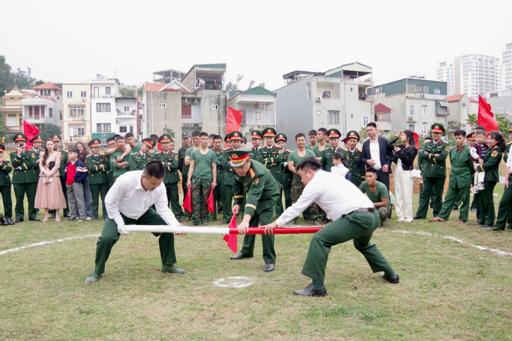 Bộ CHQS tỉnh Quảng Ninh tổ chức vui xuân, nâng cao đời sống tinh thần bộ đội
