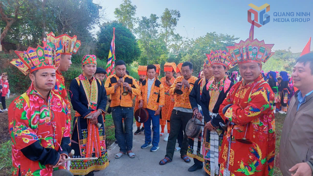 Đặc sắc phong tục đón Tết của người Dao Lô Gang ở Quảng Ninh