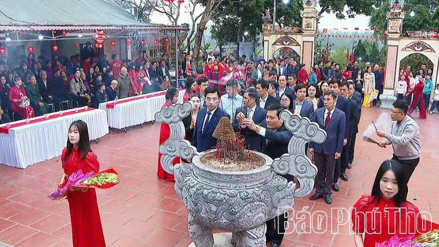 Phú Thọ tổ chức lễ hội “Cướp bông, ném chài” tại đền Vân Luông