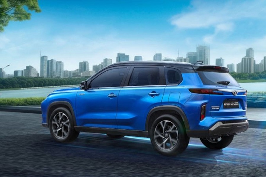 Toyota Hyryder 7 chỗ lộ diện khi chạy thử, giữ c&ocirc;ng nghệ hybrid