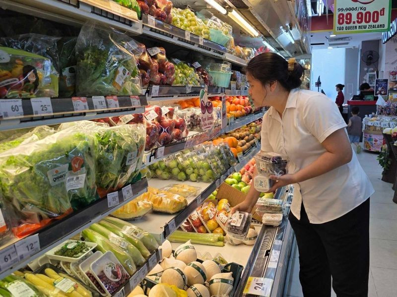 Thị trường hàng hóa mùng 4 Tết Bính Ngọ 2026 chính thức "vào guồng"