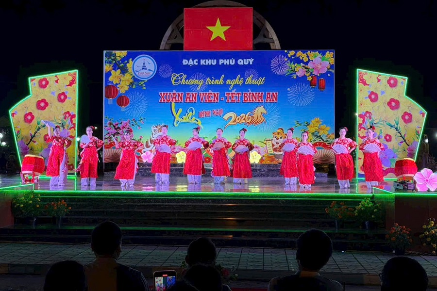 Chương tr&igrave;nh văn nghệ đ&ecirc;m Giao thừa tại Đặc khu Ph&uacute; Qu&yacute;