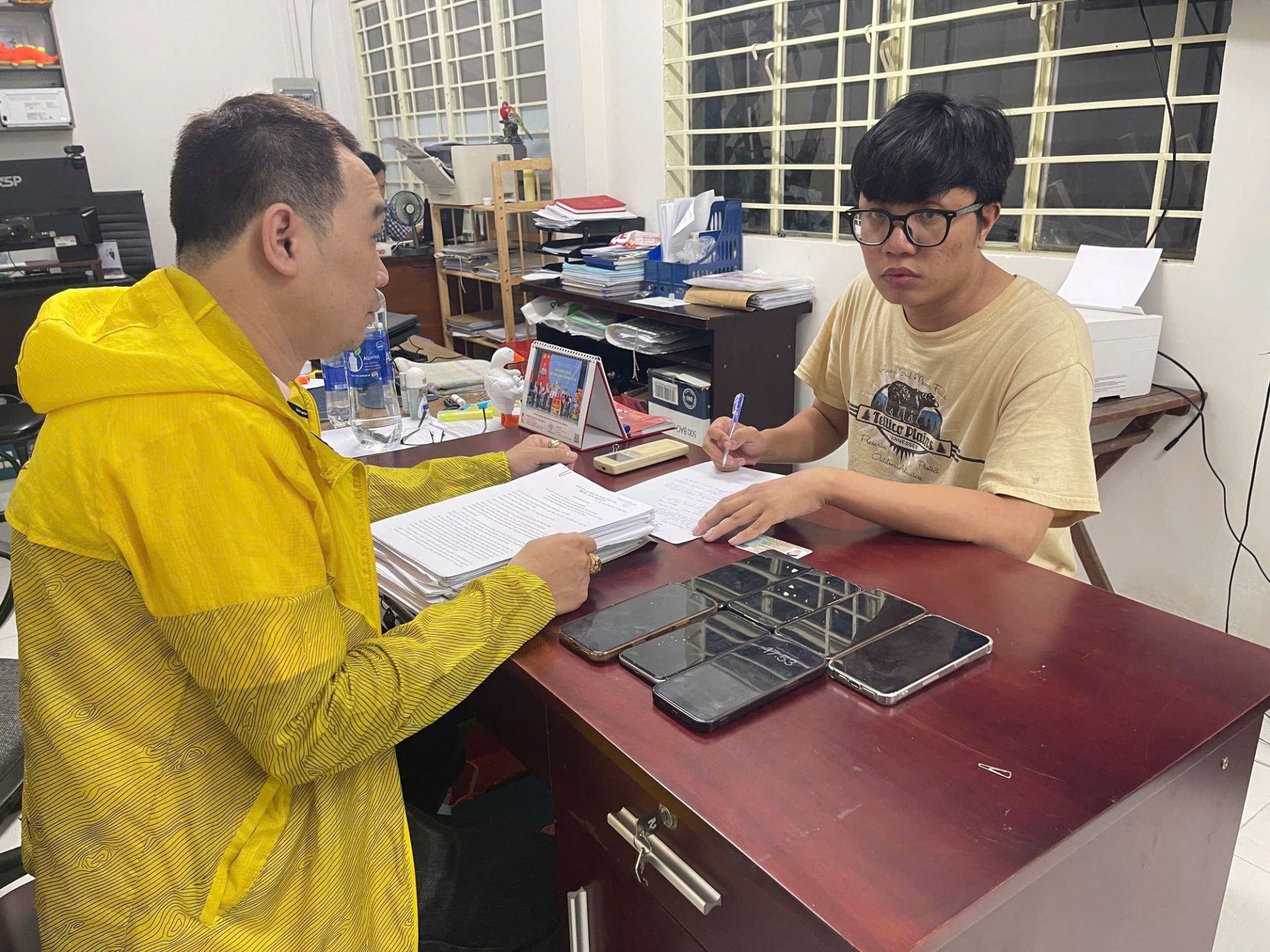 Cảnh báo chiêu trò giả doanh nhân dụ dỗ phụ nữ trên mạng rồi trộm tài sản