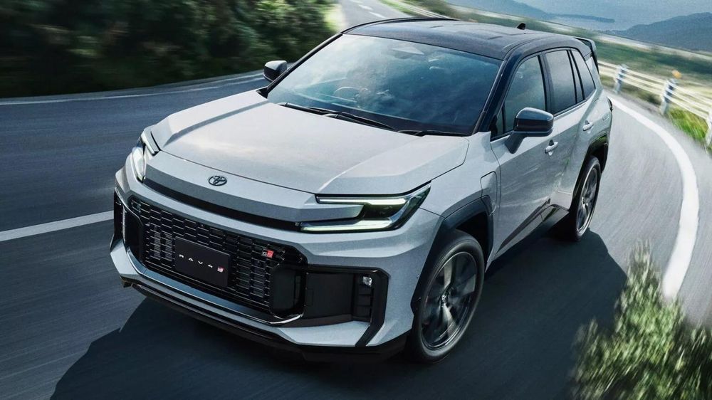 Toyota RAV4 PHEV 2026 ra mắt tại Nhật: Biến SUV thành “trạm phát điện” 7 ngày, công suất 324 mã lực