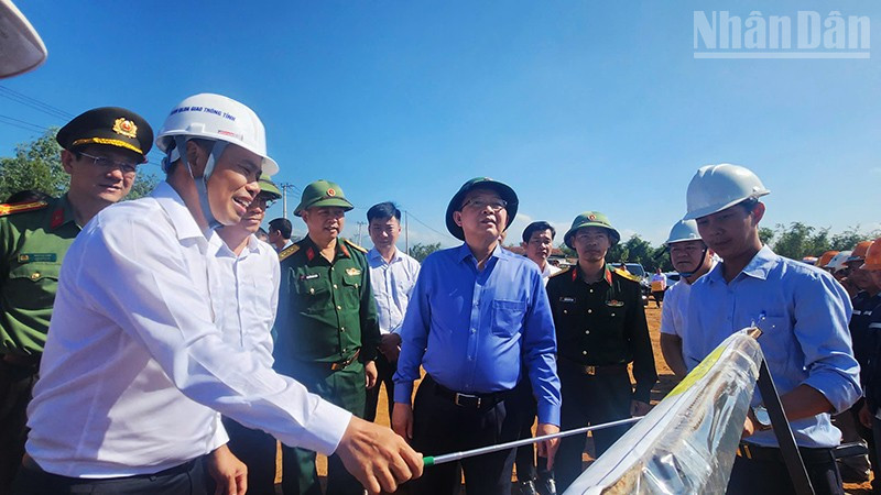 Phó Thủ tướng Hồ Quốc Dũng kiểm tra tiến độ cao tốc Quy Nhơn - Pleiku
