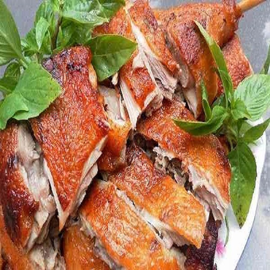 Vịt quay l&aacute; mắc mật: Đặc sản miền sơn cước n&iacute;u ch&acirc;n thực kh&aacute;ch