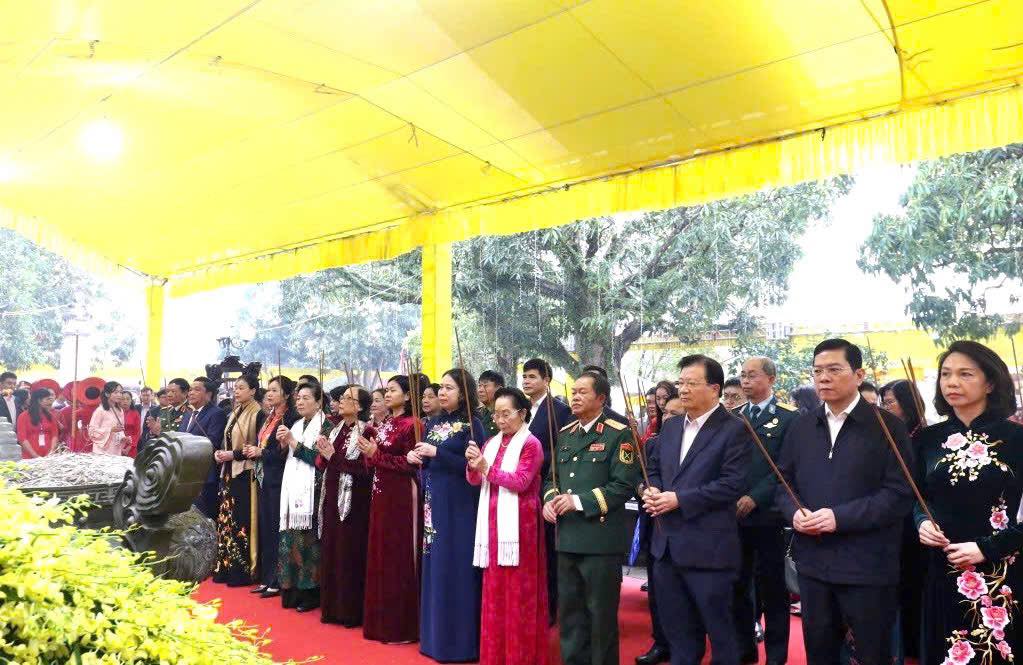 Khai mạc Lễ kỷ niệm 1986 năm Khởi nghĩa Hai Bà Trưng và Lễ hội Đền Hai Bà Trưng Xuân Bính Ngọ 2026