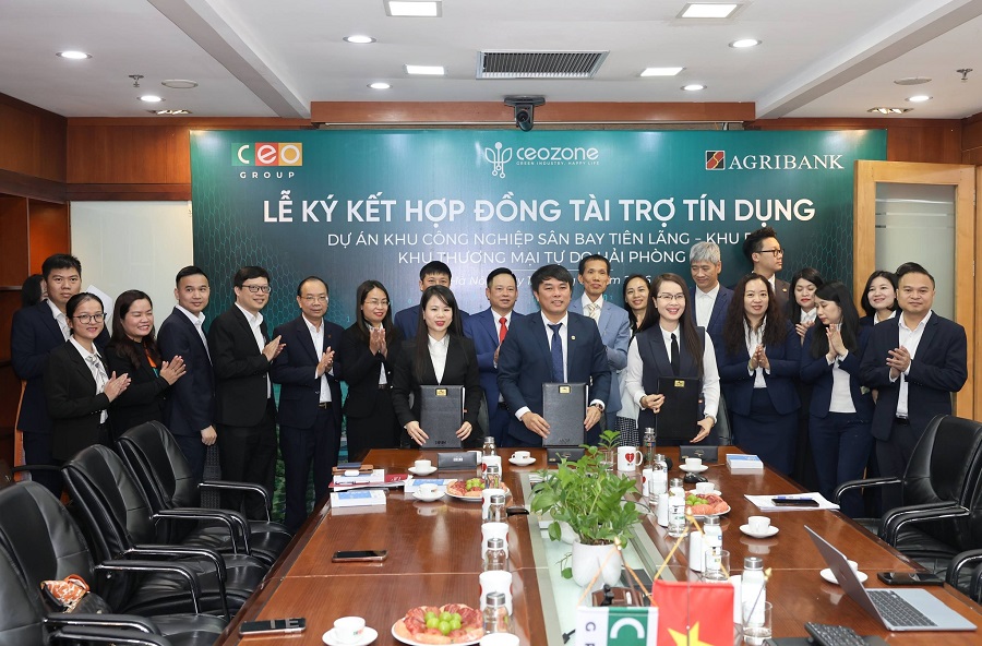 Agribank Chi nhánh Đông Hải Phòng, Agribank Chi nhánh Mê Linh và Công ty Cổ phần phát triển Khu vực công nghệp C.E.O ký kết hợp đồng cấp tín dụng đối với Dự án Khu công nghiệp Sân bay Tiên Lãng - khu B tại TP Hải Phòng Agribank Chi nhánh Đông Hải Phòng, Agribank Chi nhánh Mê Linh và Công ty Cổ phần phát triển Khu vực công nghệp C.E.O ký kết hợp đồng cấp tín dụng đối với Dự án Khu công nghiệp Sân bay Tiên Lãng - khu B tại TP Hải Phòng
