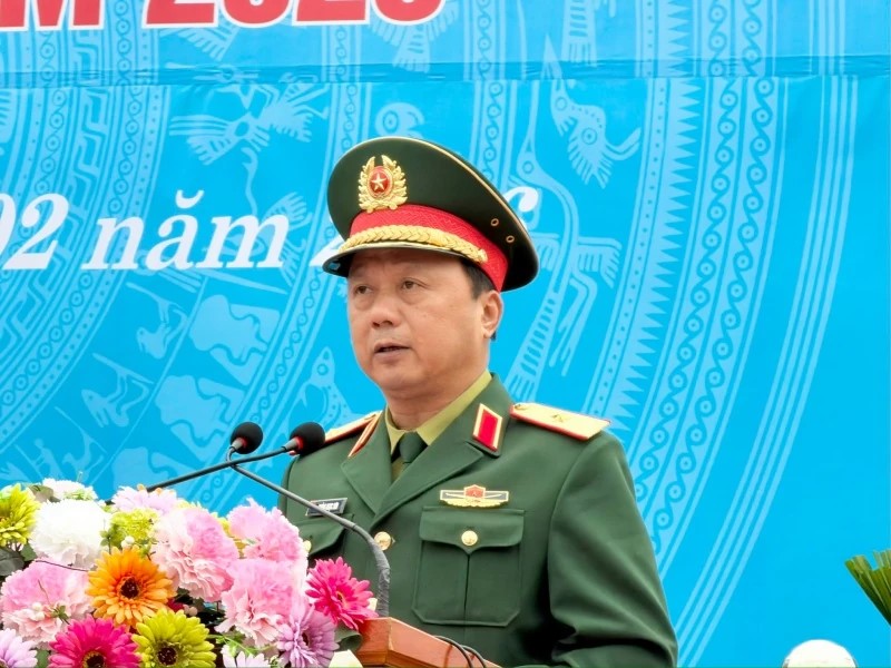 Thiếu tướng Ph&ugrave;ng Ngọc Sơn, Ph&oacute; Chủ nhiệm ki&ecirc;m Tham mưu trưởng Tổng cục Hậu cần - Kỹ thuật ph&aacute;t biểu tại lễ ph&aacute;t động.