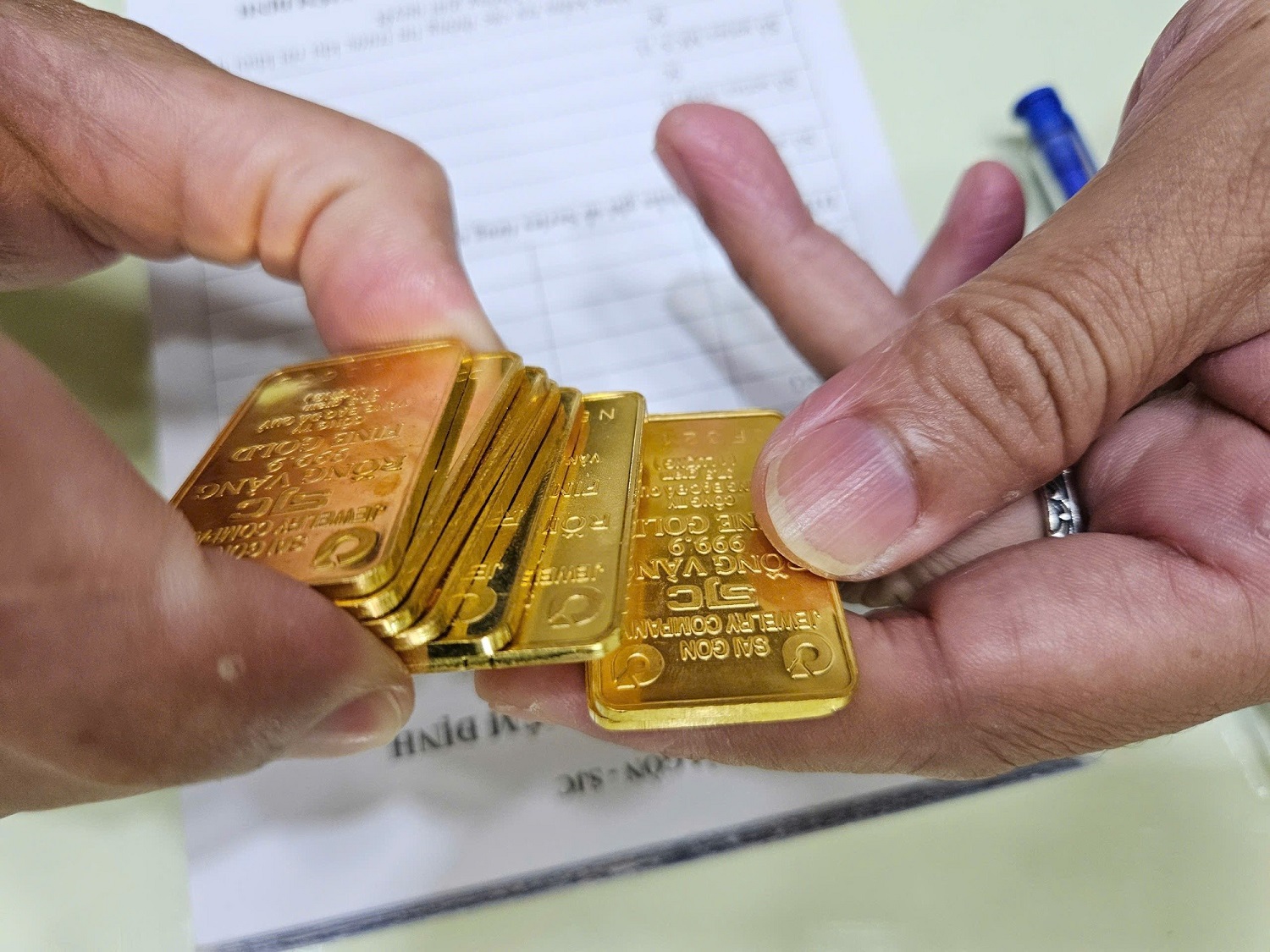 Cập nhật giá vàng chiều 22/2: Vàng Phú Quý tăng 2 triệu đồng/lượng