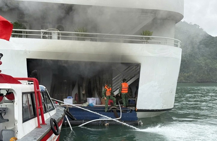 Bộ đội Biên phòng TP. Hải Phòng khống chế thành công vụ hỏa hoạn trên tàu du lịch