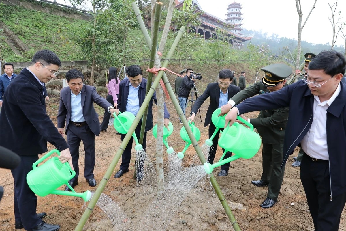 Thanh Hóa: Phát động “Tết trồng cây đời đời nhớ ơn Bác Hồ” Xuân Bính Ngọ
