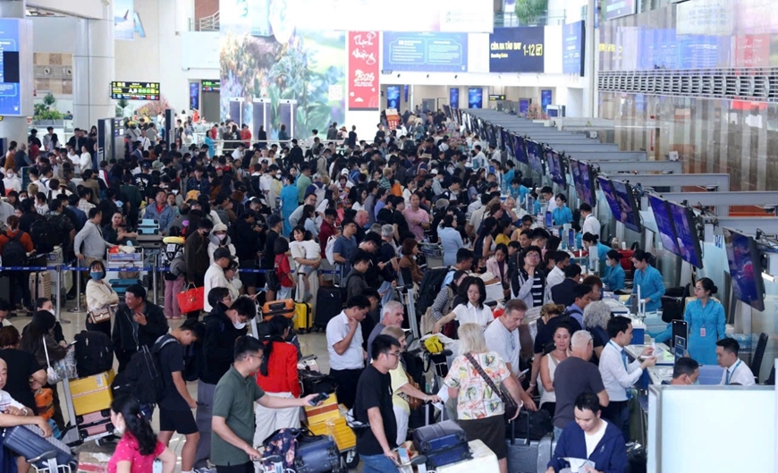 Giao thông Tết Bính Ngọ 2026: Lưu lượng tăng cao, cơ bản thông suốt