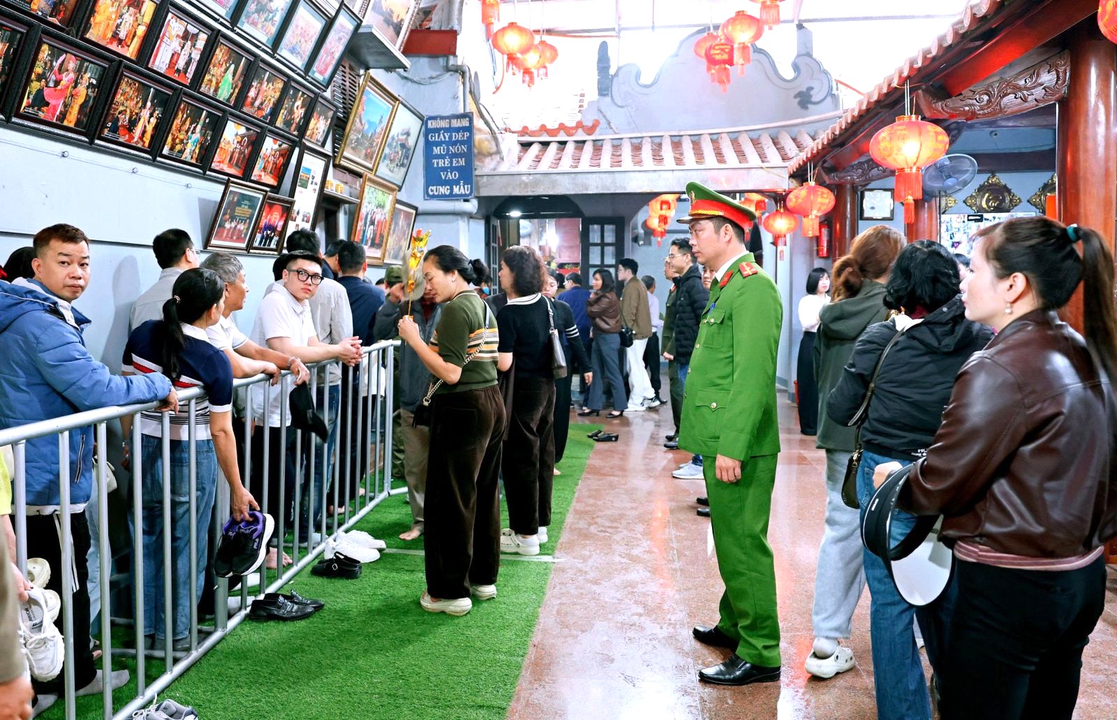 Công an Ninh Bình chủ động bảo đảm an ninh, an toàn các lễ hội đầu năm 2026 Công an Ninh Bình chủ động bảo đảm an ninh, an toàn các lễ hội đầu năm 2026