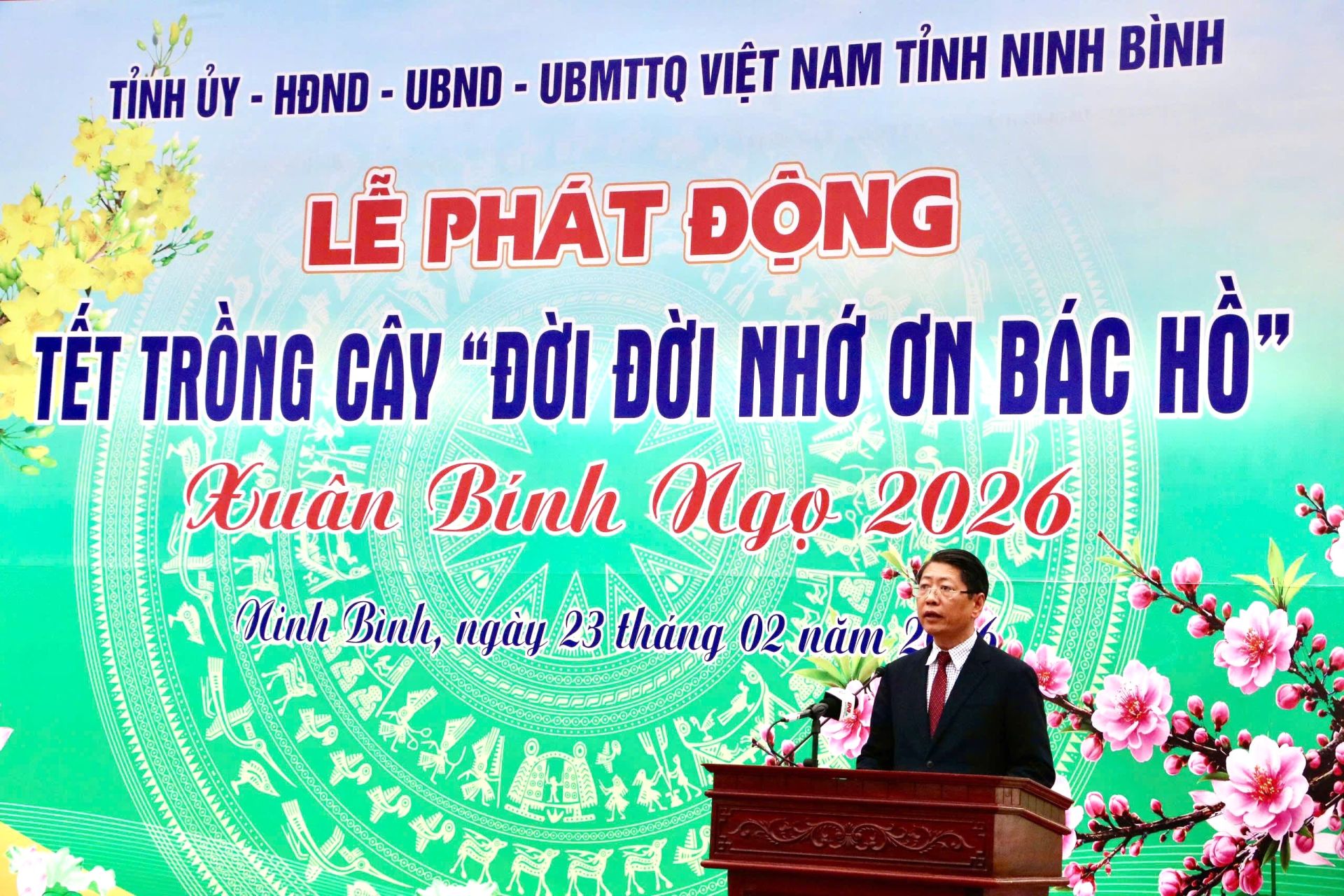 Ph&oacute; Chủ tịch Thường trực UBND tỉnh Ninh B&igrave;nh Trần Song T&ugrave;ng ph&aacute;t biểu