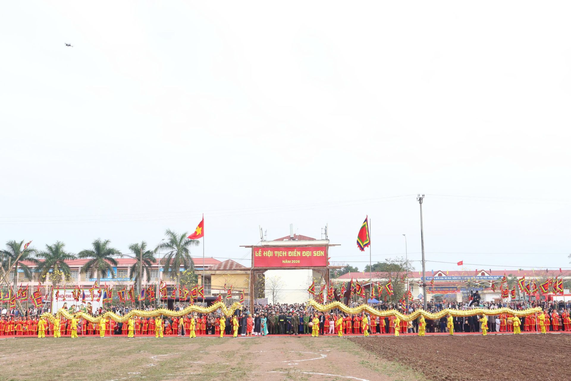 Lễ Tịch Điền có nguồn gốc từ mùa xuân năm 987, khi Lê Đại Hành thân chinh về cánh đồng Đọi Sơn thực hiện nghi lễ xuống đồng cày ruộng, khuyến khích nhân dân chăm lo sản xuất, coi nông nghiệp là quốc kế dân sinh. Lễ Tịch Điền có nguồn gốc từ mùa xuân năm 987, khi Lê Đại Hành thân chinh về cánh đồng Đọi Sơn thực hiện nghi lễ xuống đồng cày ruộng, khuyến khích nhân dân chăm lo sản xuất, coi nông nghiệp là quốc kế dân sinh.