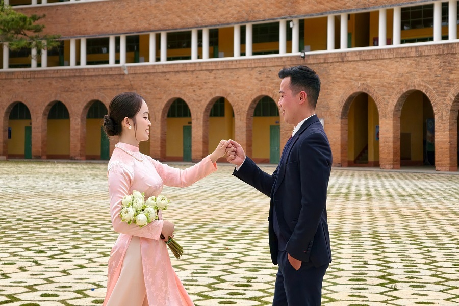 Sau gần 100 năm được xây dựng, Trường Cao đẳng Sư phạm Đà Lạt vẫn tiếp tục sứ mệnh giáo dục của mình. Nơi đây cũng trở thành một điểm tham quan của du khách; là khung cảnh đầy chất thơ cho các cặp đôi chụp ảnh cưới. Sau gần 100 năm được xây dựng, Trường Cao đẳng Sư phạm Đà Lạt vẫn tiếp tục sứ mệnh giáo dục của mình. Nơi đây cũng trở thành một điểm tham quan của du khách; là khung cảnh đầy chất thơ cho các cặp đôi chụp ảnh cưới.