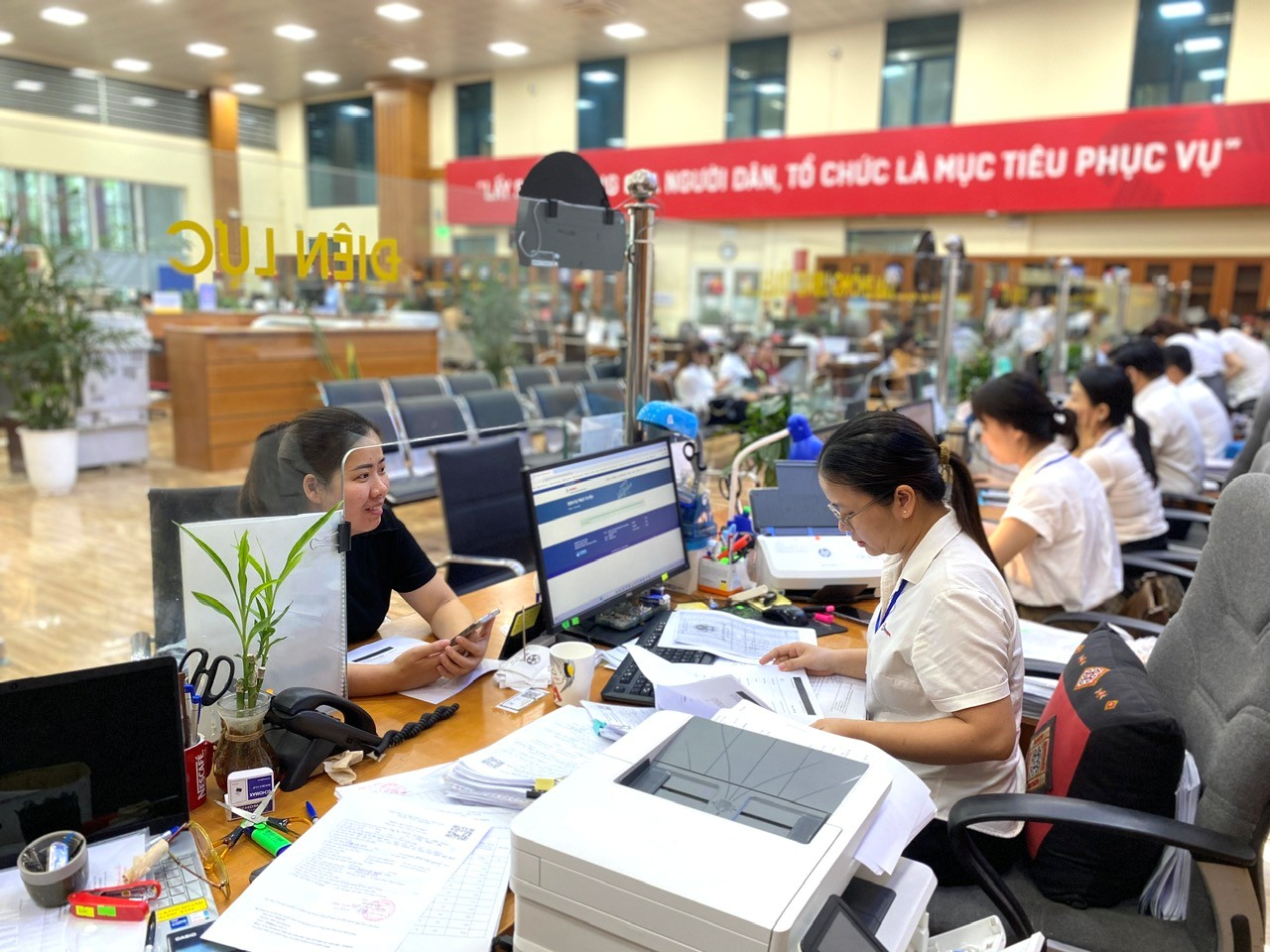 Trước 1/7/2026, hoàn thành xây dựng phần mềm theo dõi, đánh giá công chức