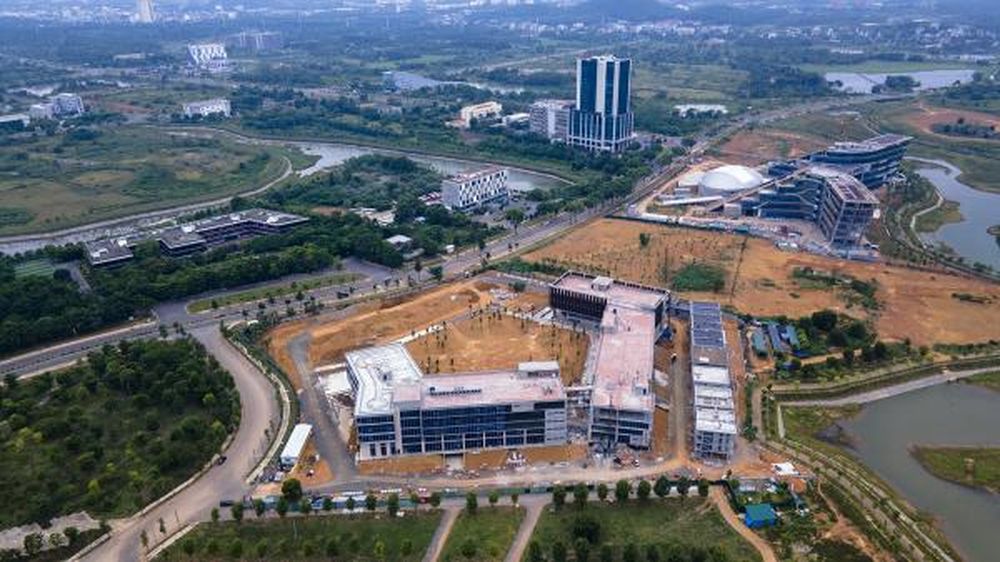 Hà Nội xác định khu công nghệ cao Hòa Lạc là hệ sinh thái trọng điểm phát triển công nghệ, đổi mới sáng tạo. Hà Nội xác định khu công nghệ cao Hòa Lạc là hệ sinh thái trọng điểm phát triển công nghệ, đổi mới sáng tạo.