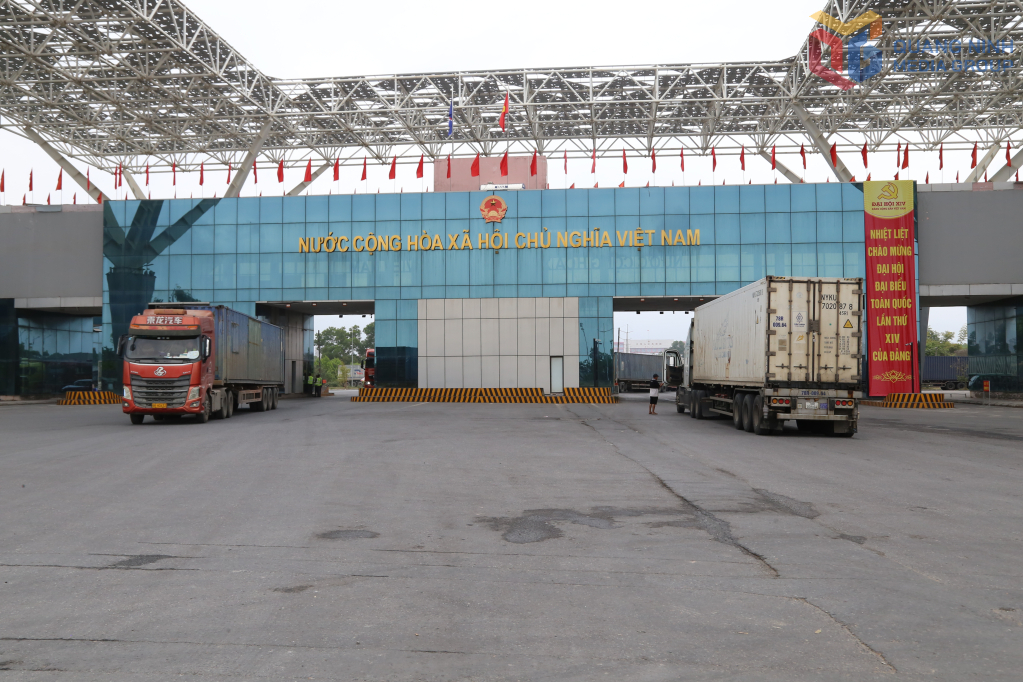 XNK h&agrave;ng ho&aacute; qua Lối th&ocirc;ng quan cửa khẩu cầu Bắc Lu&acirc;n II (phường M&oacute;ng C&aacute;i 1)