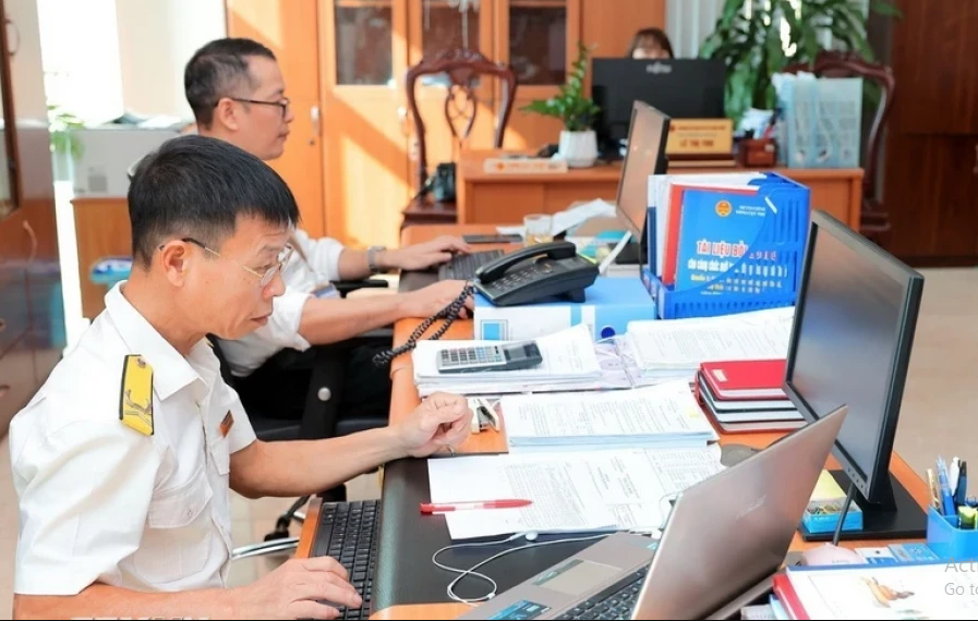 Hoạt động nghiệp vụ của công chức Thuế tỉnh Lạng Sơn. Ảnh: BLS Hoạt động nghiệp vụ của công chức Thuế tỉnh Lạng Sơn. Ảnh: BLS