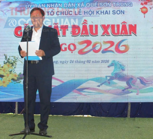 &Ocirc;ng Ng&ocirc; Văn Nhanh - Ph&oacute; B&iacute; thư, Chủ tịch UBND x&atilde; Quế Sơn Trung ph&aacute;t biểu tại buổi lễ