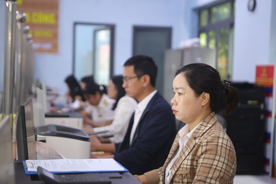 L&acirc;m Đồng siết chặt kỷ luật, kỷ cương h&agrave;nh ch&iacute;nh trong thực thi c&ocirc;ng vụ. Ảnh: L&ecirc; Dung