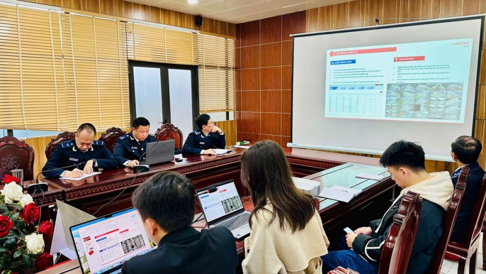 Chi cục Hải quan khu vực VI áp dụng hệ thống camera AI giám sát hàng hóa