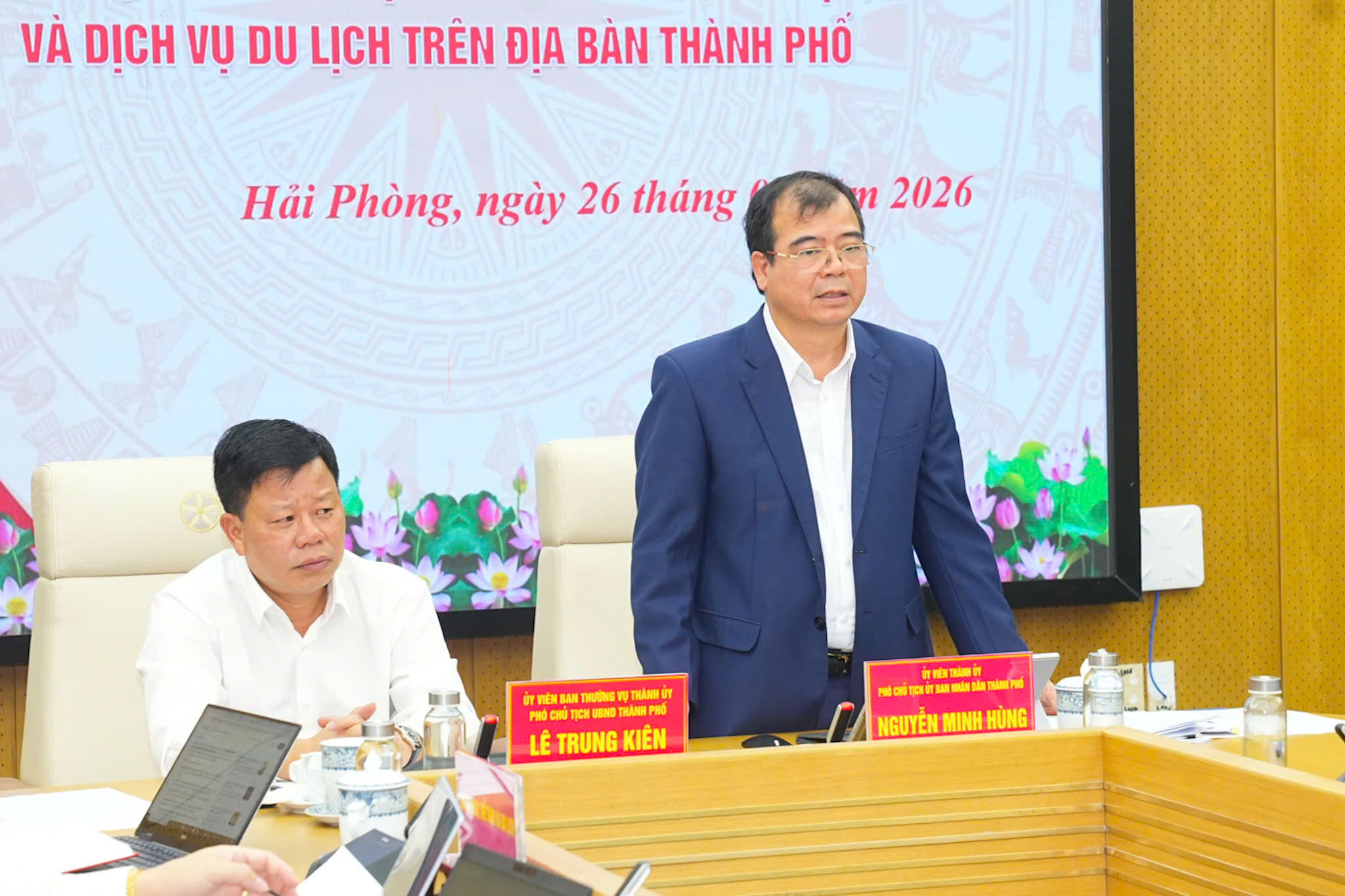 Ph&oacute; Chủ tịch UBND th&agrave;nh phố Nguyễn Minh H&ugrave;ng ph&aacute;t biểu.