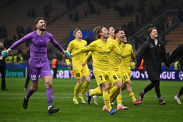 Vòng 1/8 Champions League đã xác định 16 cái tên góp mặt