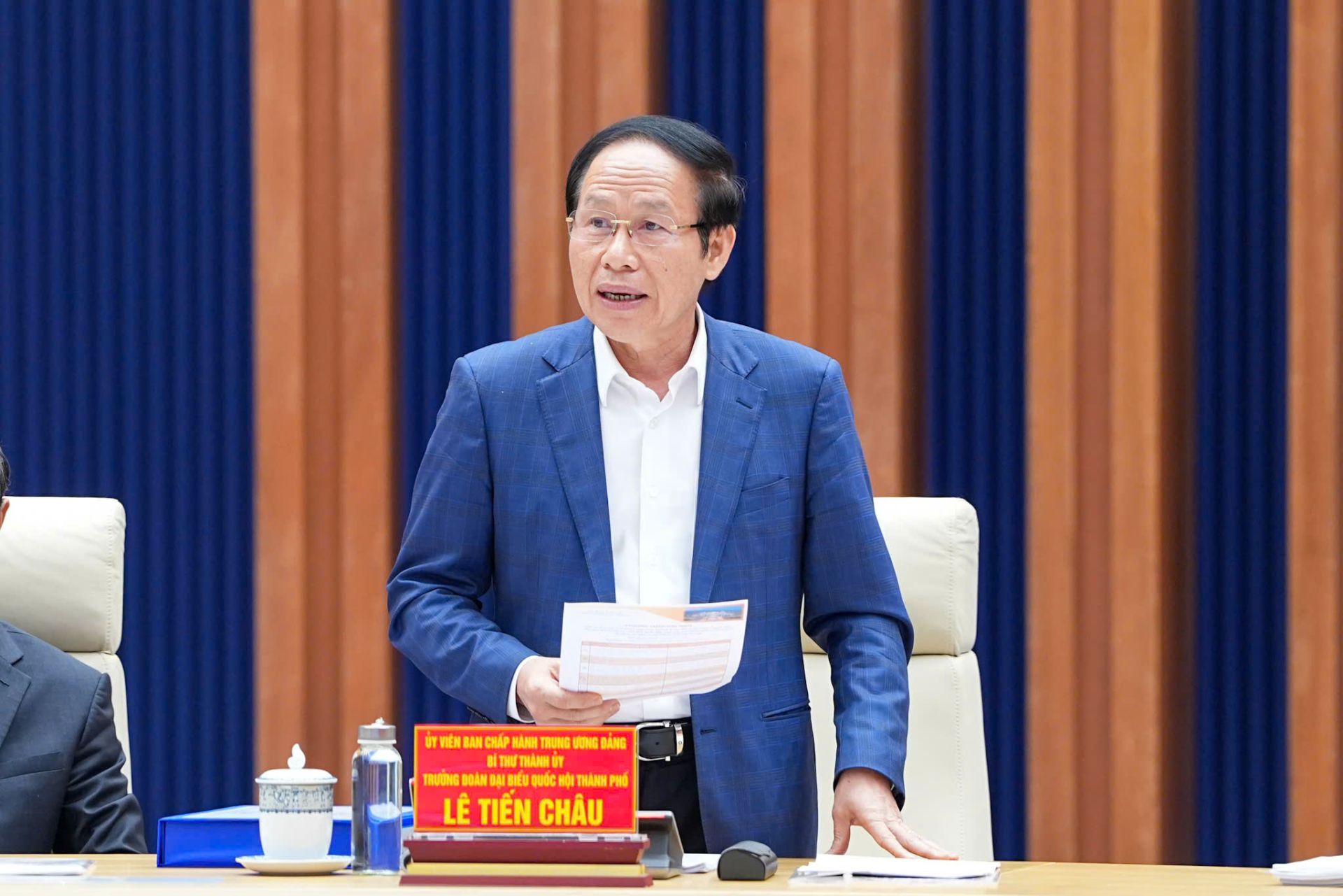 Đồng ch&iacute; Trần Thanh Mẫn, Ủy vi&ecirc;n Bộ Ch&iacute;nh trị, Chủ tịch Quốc hội, Chủ tịch Hội đồng Bầu cử quốc gia kiểm tra c&ocirc;ng t&aacute;c chuẩn bị bầu cử tại phường Hải An.