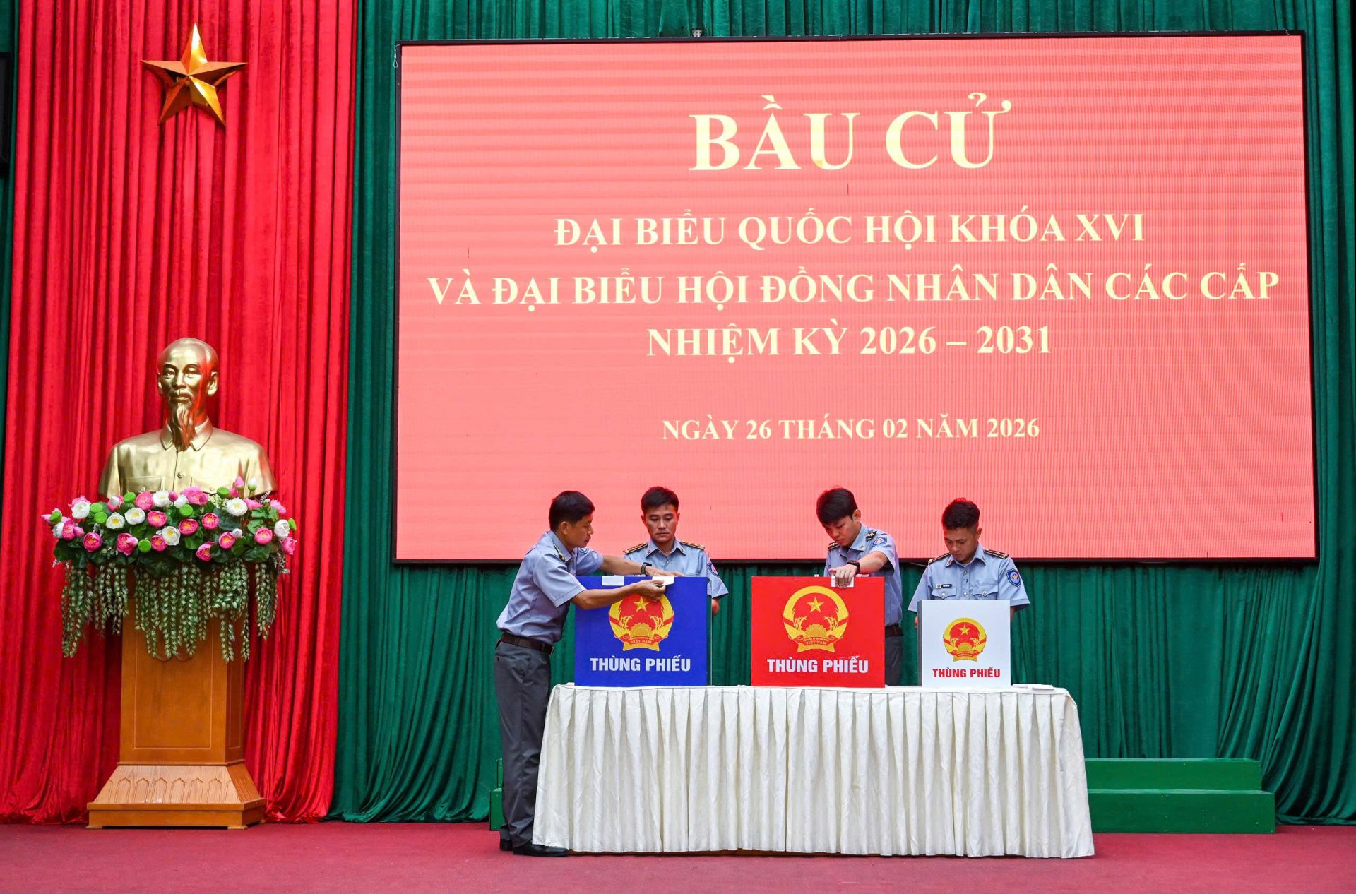 Kiểm tra h&ograve;m phiếu v&agrave; ni&ecirc;m phong h&ograve;m phiếu