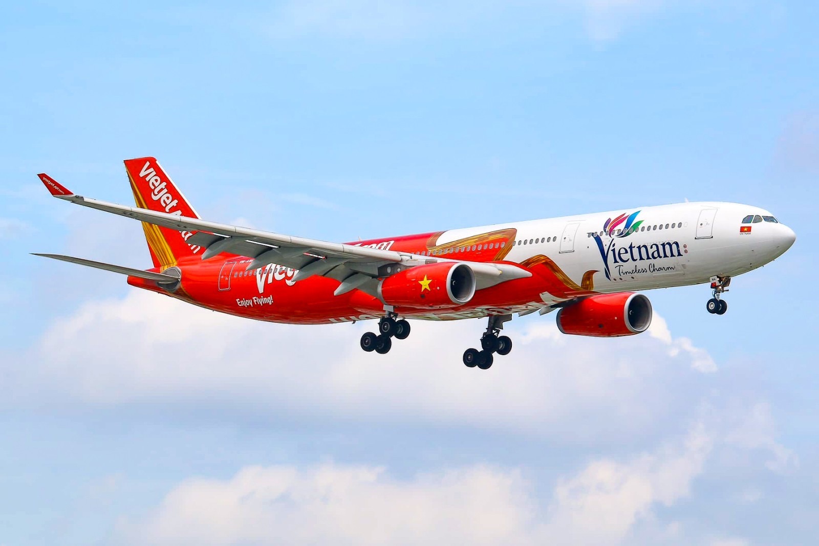 Vietjet được vinh danh “Nơi làm việc tốt nhất toàn cầu”, khẳng định vị thế tập đoàn hàng không đa quốc gia