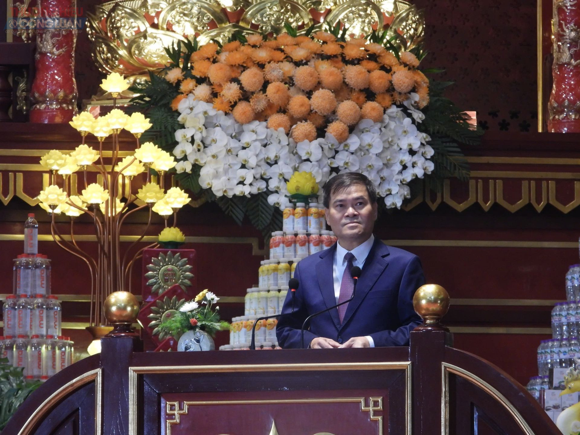 Chủ tịch UBND tỉnh Quảng Ninh B&ugrave;i Văn Khắng ph&aacute;t biểu khai mạc lễ hội Xu&acirc;n Y&ecirc;n Tử 2026