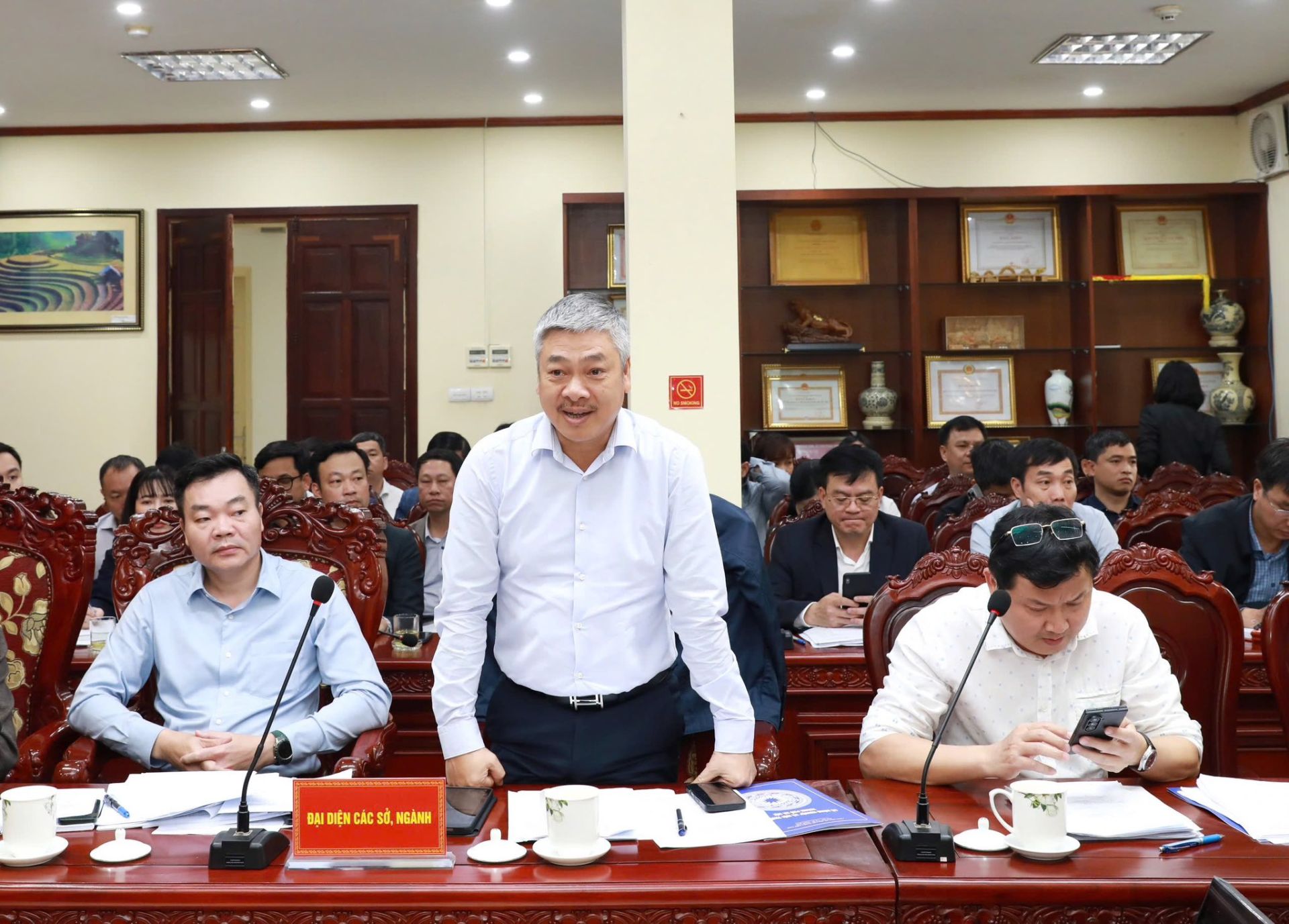 Đại diện c&aacute;c sở, ng&agrave;nh ph&aacute;t biểu tại buổi l&agrave;m việc giữa Ph&oacute; Chủ tịch UBND TP H&agrave; Nội Nguyễn Mạnh Quyền với Sở N&ocirc;ng nghiệp v&agrave; M&ocirc;i trường về nhiệm vụ trọng t&acirc;m năm 2026.