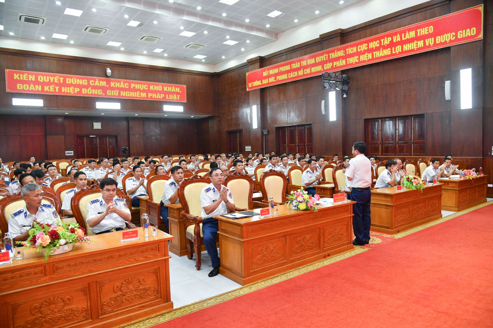 C&aacute;c đại biểu tham dự Khai mạc