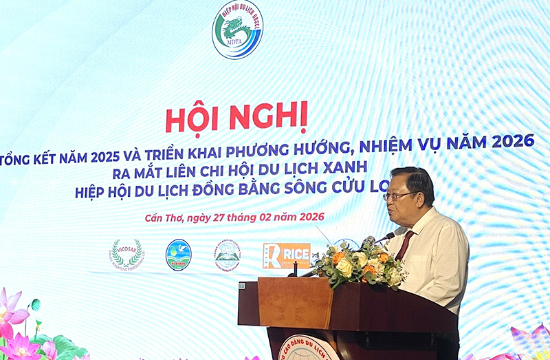 Chủ tịch Hiệp hội Du lịch ĐBSCL Trần Việt Phường ph&aacute;t biểu tại Hội nghị