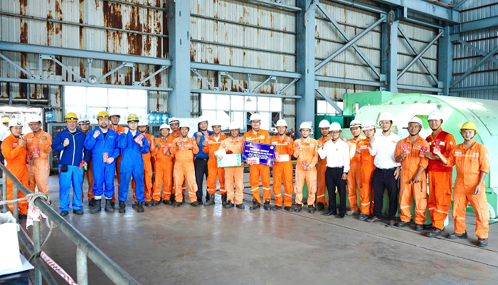 L&atilde;nh đạo đơn vị thăm hỏi, động vi&ecirc;n v&agrave; ch&uacute;c Tết c&aacute;n bộ, c&ocirc;ng nh&acirc;n vi&ecirc;n trực sửa chữa, vận h&agrave;nh trong dịp Tết Nguy&ecirc;n đ&aacute;n 2026