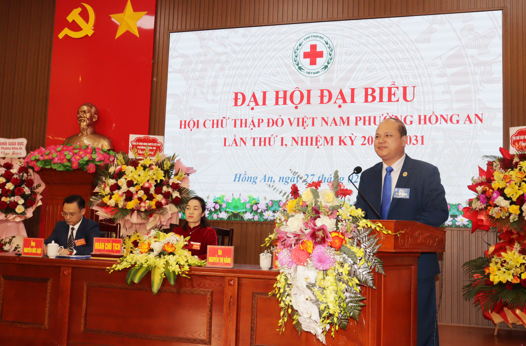 Đồng ch&iacute; B&ugrave;i Mạnh Ph&uacute;c, Chủ tịch Hội Chữ thập đỏ th&agrave;nh phố ph&aacute;t biểu chỉ đạo tại Đại hội.