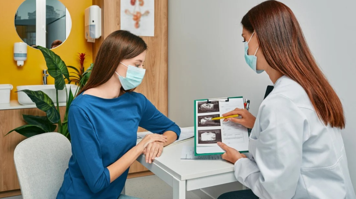 Khi bị u nang buồng trứng, chị em nên thăm khám phụ khoa định kỳ Khi bị u nang buồng trứng, chị em nên thăm khám phụ khoa định kỳ