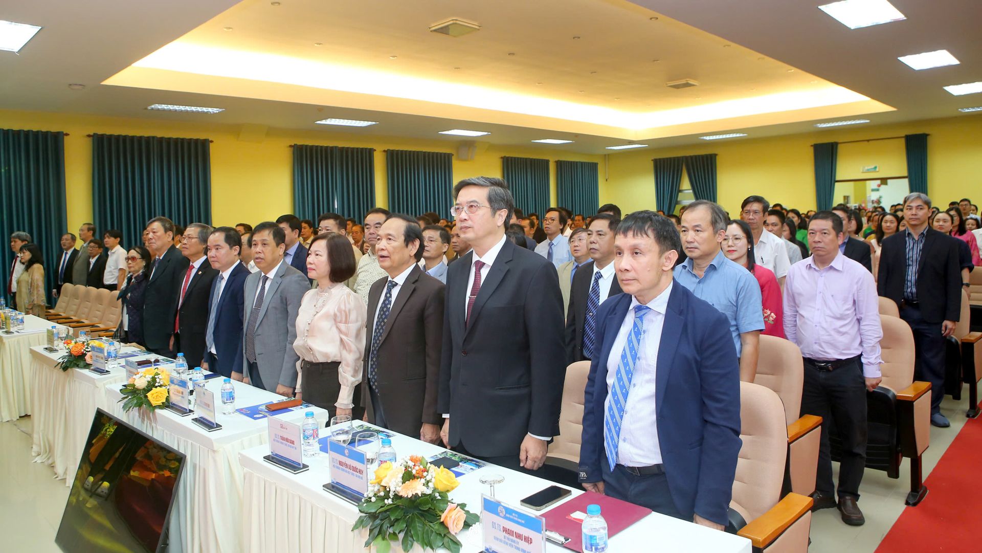 Quang cảnh buổi lễ kỷ niệm