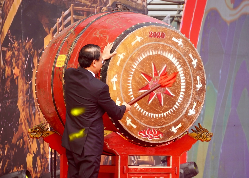 Nghi thức đánh trống khai hội Nghi thức đánh trống khai hội