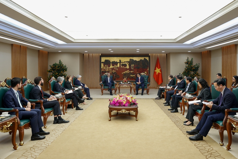 Bộ trưởng đ&aacute;nh gi&aacute; cao tiềm năng hợp t&aacute;c trong lĩnh vực năng lượng t&aacute;i tạo v&agrave; kinh tế biển, khẳng định c&aacute;c doanh nghiệp Bồ Đ&agrave;o Nha c&oacute; kinh nghiệm, c&ocirc;ng nghệ v&agrave; mong muốn tham gia c&aacute;c dự &aacute;n tại Việt Nam - Ảnh: VGP/Nhật Bắc