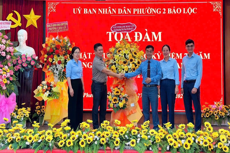 Bệnh viện Y học cổ truyền, Bệnh viện 2 Lâm Đồng, Trung tâm Y tế khu vực Bảo Lộc, Bảo hiểm xã hội cơ sở Bảo Lộc, Ngân hàng Vietinbank, Ngân hàng Agribank chi nhánh Bảo Lộc, Hợp tác xã Phước Lộc Khang, Bệnh viện Y học cổ truyền, Bệnh viện 2 Lâm Đồng, Trung tâm Y tế khu vực Bảo Lộc, Bảo hiểm xã hội cơ sở Bảo Lộc, Ngân hàng Vietinbank, Ngân hàng Agribank chi nhánh Bảo Lộc, Hợp tác xã Phước Lộc Khang,